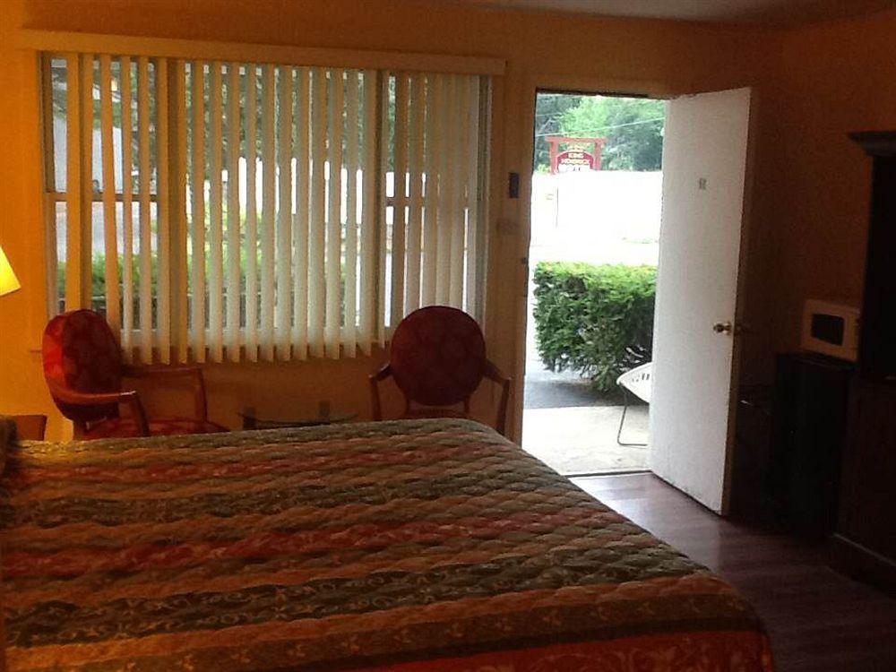 King Hendrick Motel And Suites Lake George Eksteriør billede
